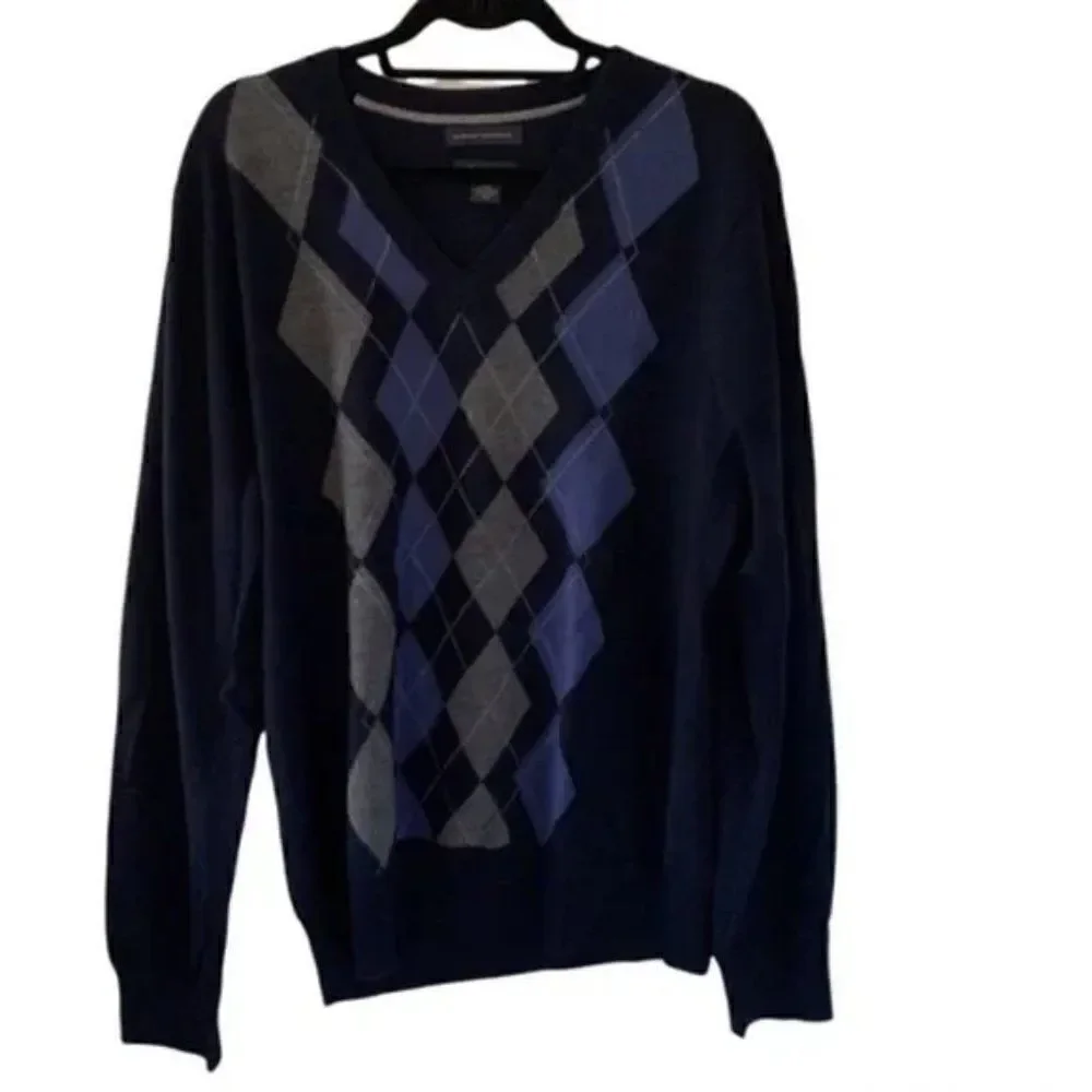 Banana Republic Men’s Fine Merino Wool VNeck Sweater size L